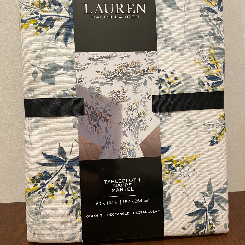 Ralph Lauren Tailored Hem Tablecloth